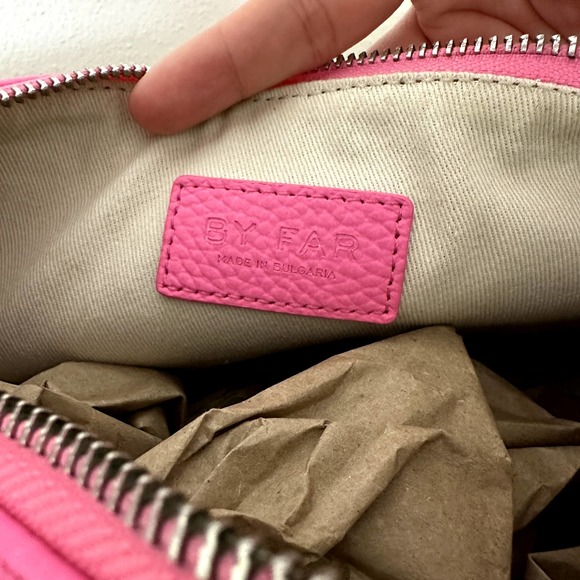 BY FAR Cush Hot Pink Leather Shoulder Bag - Picture 14 of 15